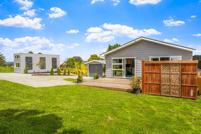 198 Beach Road East, Elgin, Ashburton - Carousel 1