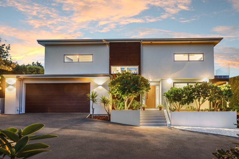 196 Clifton Terrace, Clifton, Christchurch - Carousel 1