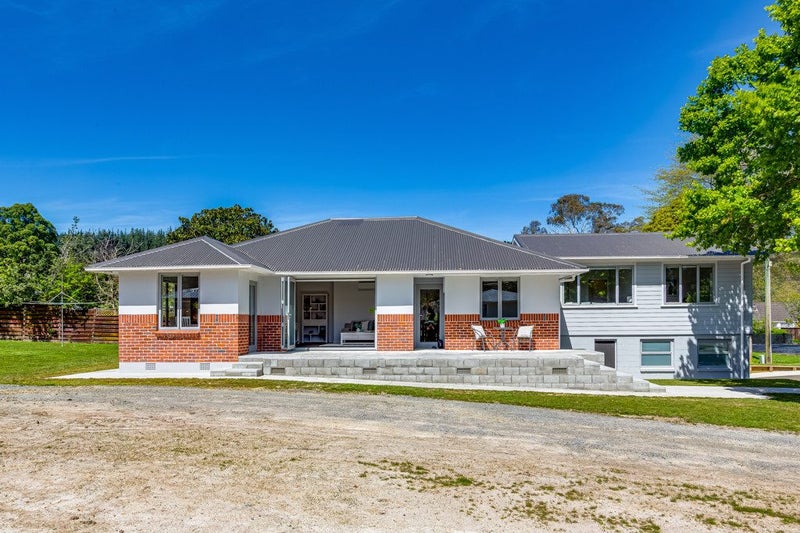 33 Moeraki Road, Maoribank, Upper Hutt - Carousel 1