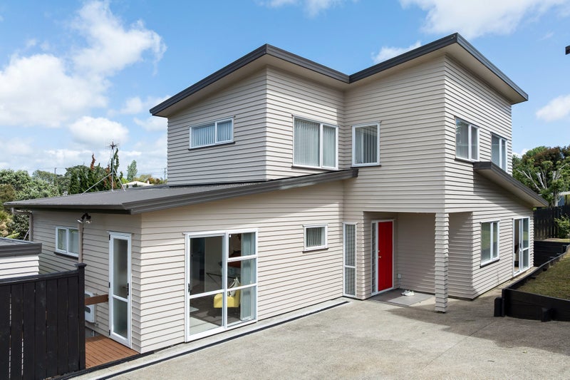 31A Hillview Avenue, New Windsor, Auckland - Carousel 1