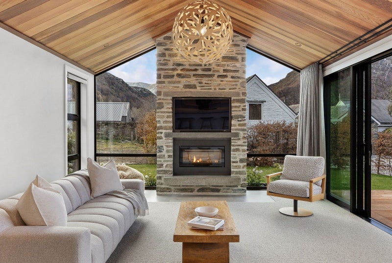 9C Caernarvon Street, Arrowtown, Arrowtown - Carousel 2