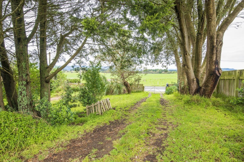 Property Valuation for 664 Waikawa Beach Road, Waikawa Beach Trade Me