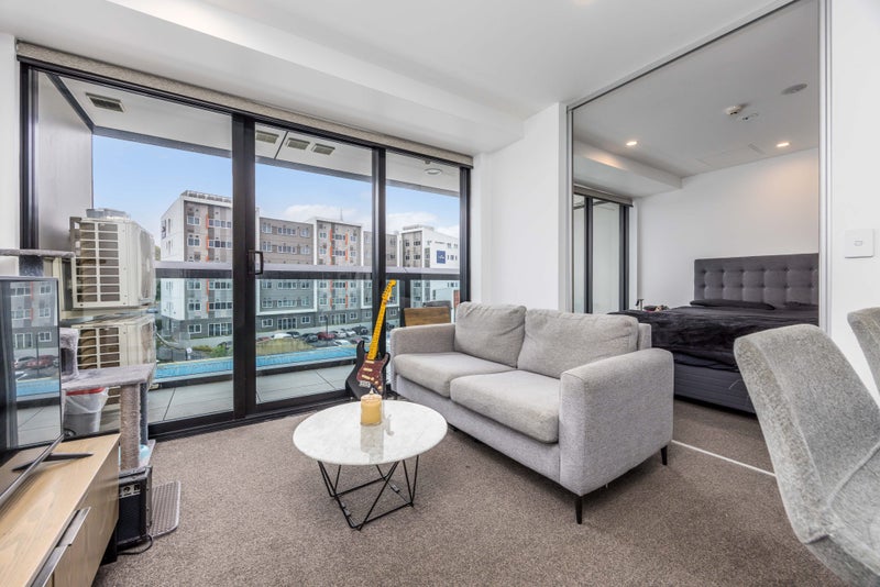 206/8 Lakewood Court, Manukau, Auckland - Carousel 1