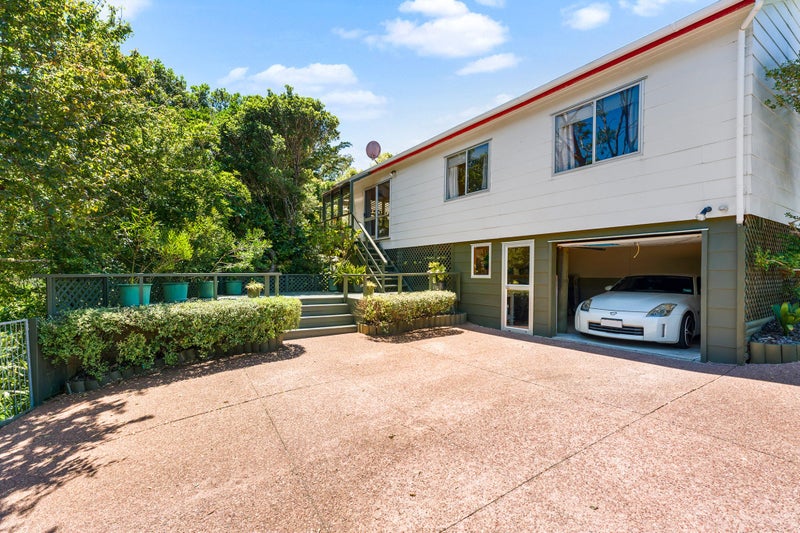 52A Moffat Road, Red Beach, Whangaparāoa - Carousel 1