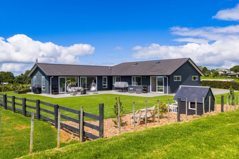 308 Owhiwa Road, Onerahi - Carousel 1