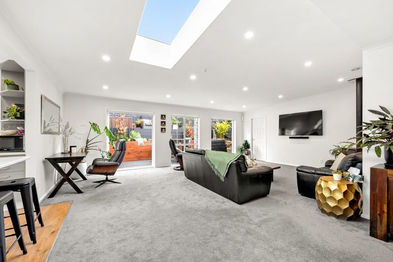 185 Major Drive, Kelson, Lower Hutt - Carousel 2