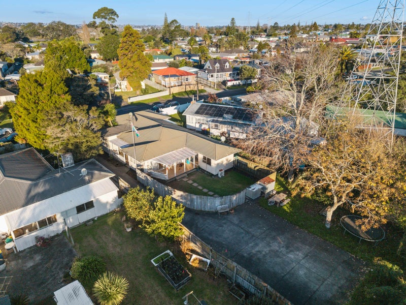 42 Cobham Crescent, Kelston, Auckland - Carousel 34