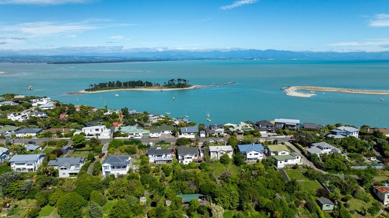 21 Victoria Heights, Stepneyville, Nelson - Carousel 25