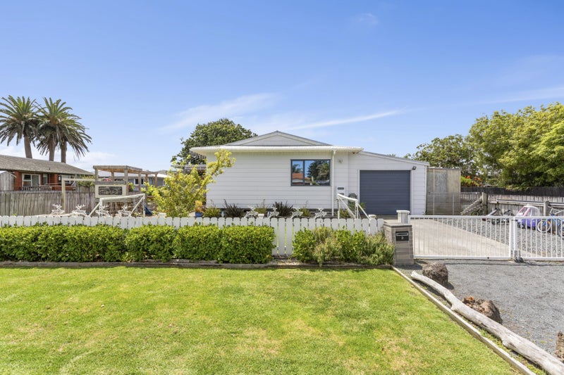 2 Mary Keane Lane, Parakai, Helensville - Carousel 22