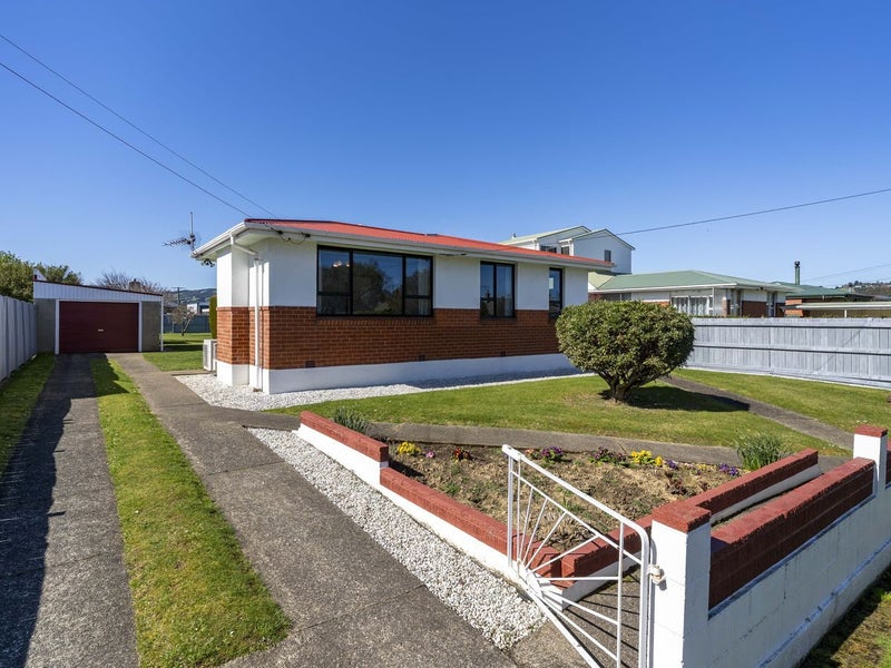 20 Nairn Street, Mosgiel, Mosgiel - Carousel 1