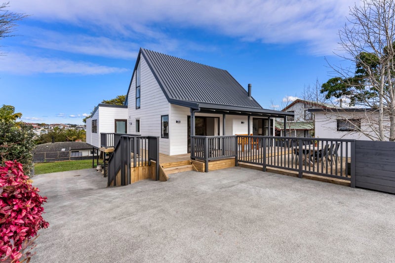 37 Amorino Drive, Red Beach, Whangaparāoa - Carousel 1