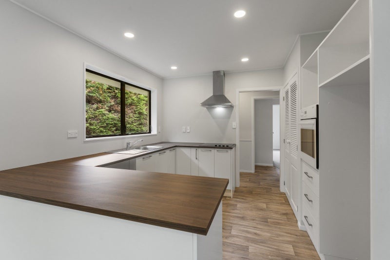 99 Norfolk Crescent, Otaki Beach, Otaki - Carousel 2