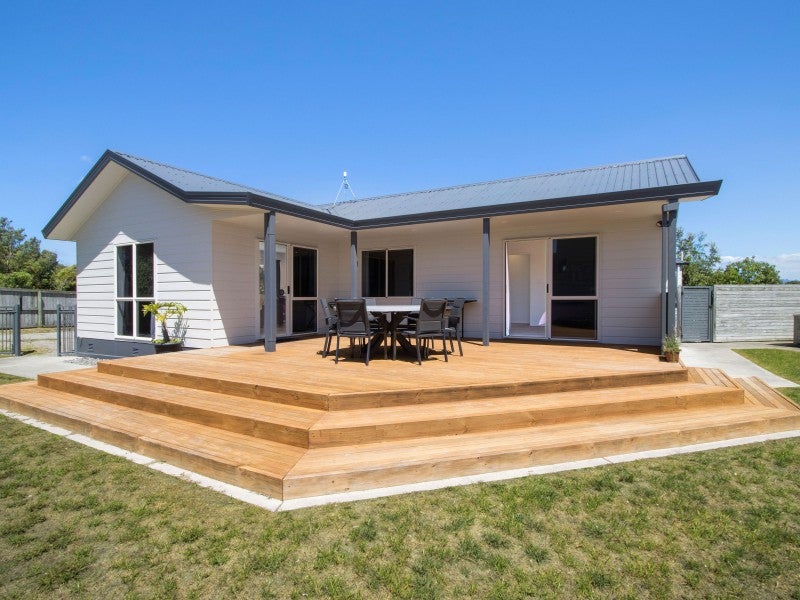 32 Papaunahi Road, Bowentown, Waihi Beach - Carousel 2