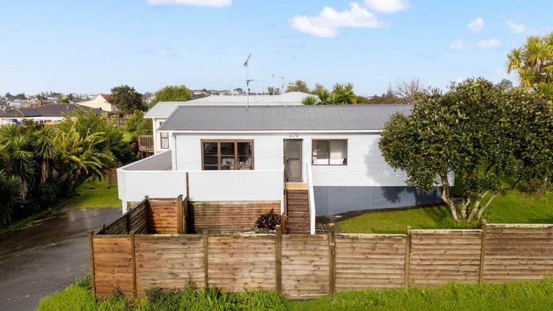 14A Glass Road, Mount Roskill, Auckland - Carousel 1