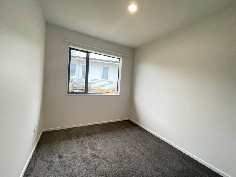 27A Don Buck Road, Massey, Auckland - Carousel 10