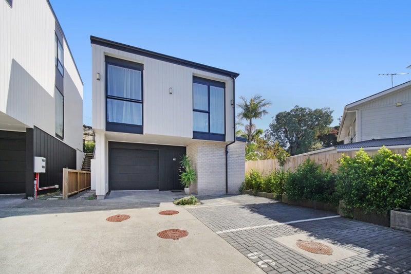 6E Bacot Place, Howick, Auckland - Carousel 1