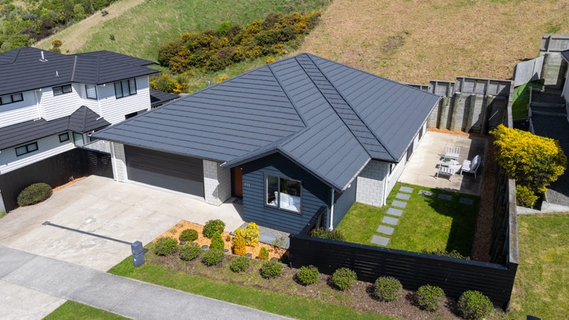 111 Melksham Drive, Churton Park, Wellington - Carousel 1