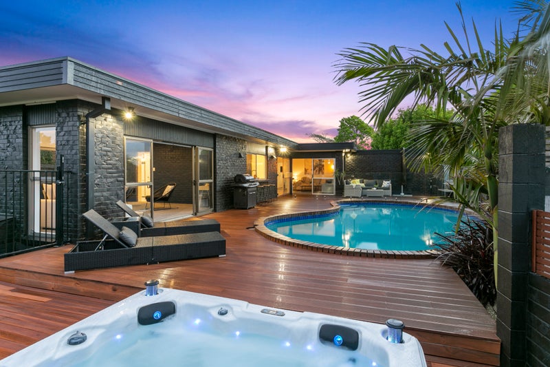 Property Valuation for 6 Beaconview Rise, Farm Cove, Auckland Trade