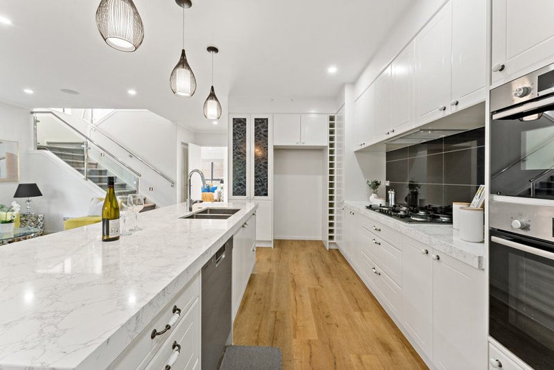 7 Kapara Street, Flat Bush, Auckland - Carousel 1