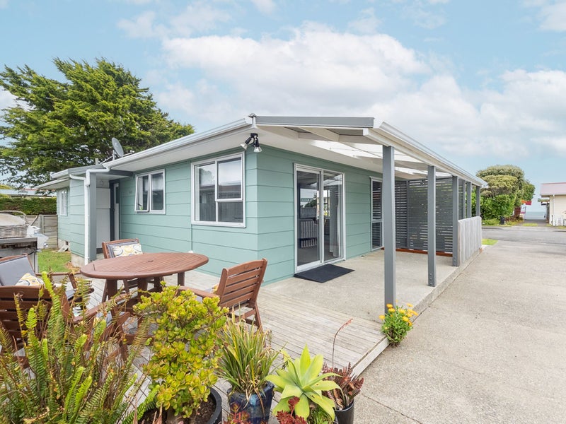 2 Robert Mckeen Street, Otaki Beach, Otaki - Carousel 2