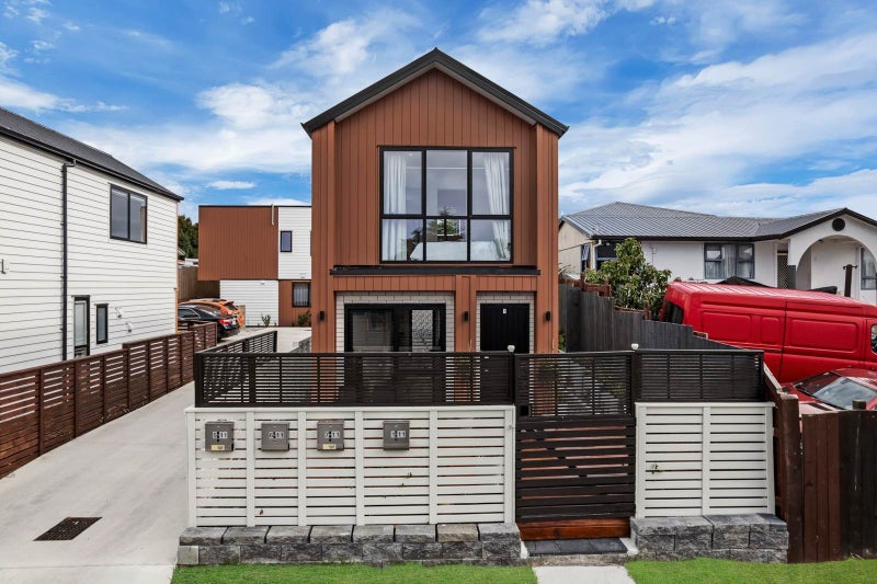 1/11 McLean Avenue, Papatoetoe, Auckland - Carousel 1