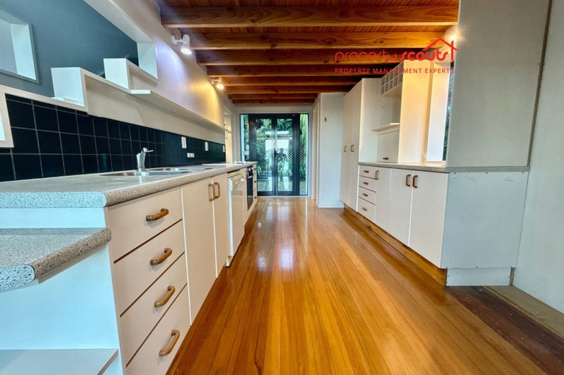 28B Ripon Street, Lyttelton - Carousel 2