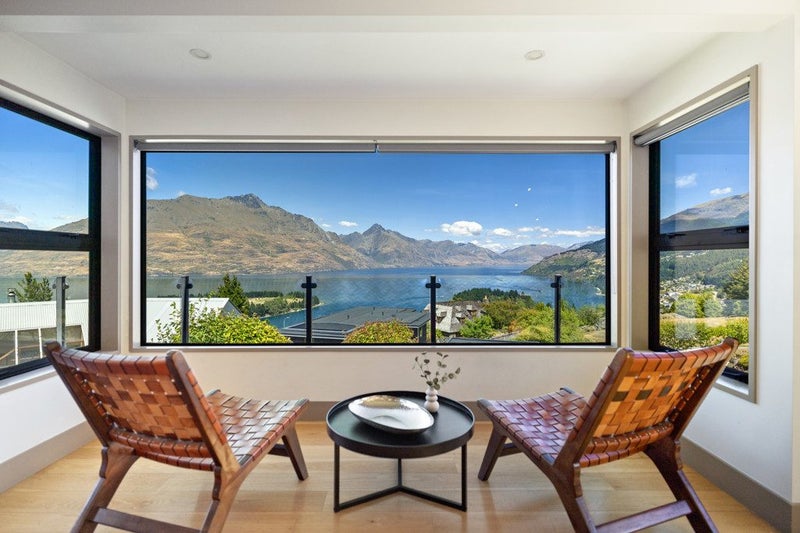 2A London Lane, Queenstown, Queenstown - Carousel 1