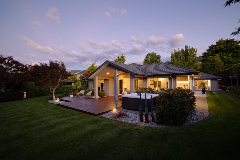 4 Angelus Avenue, Richmond, Richmond - Carousel 1