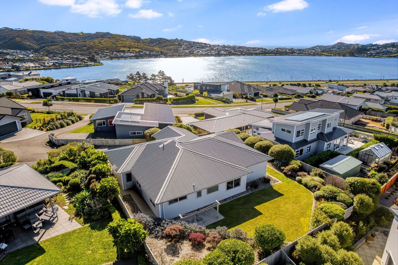 41 John Burke Drive, Aotea, Porirua - Carousel 1