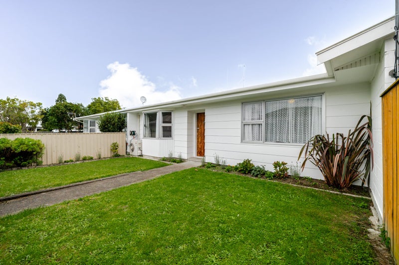 2/175 Park Road, West End, Palmerston North - Carousel 1