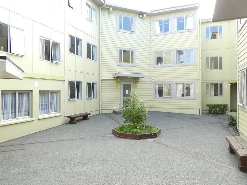25/4 Sussex Street, Mount Cook, Wellington - Carousel 1
