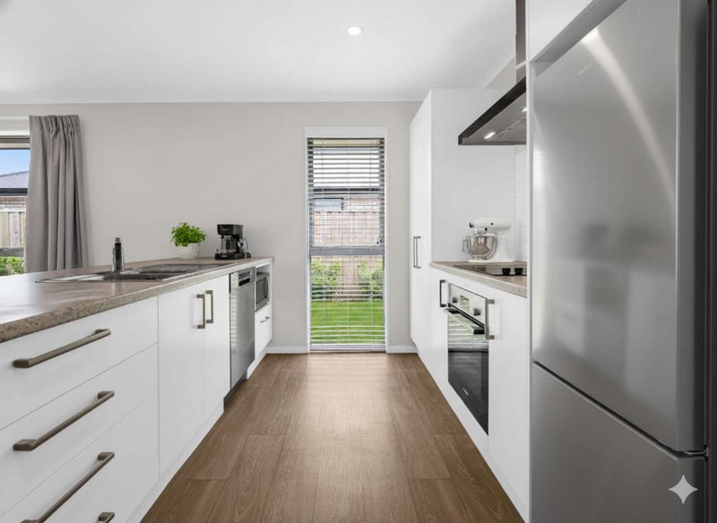 90 Broadway Parade, Rolleston, Rolleston - Carousel 2