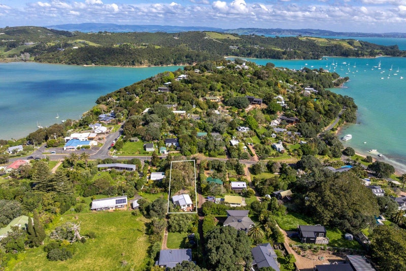 28 Ostend Road, Ostend, Waiheke Island - Carousel 2
