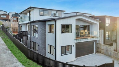 31 Bremner Ridge Street, Flat Bush, Auckland - Carousel 1