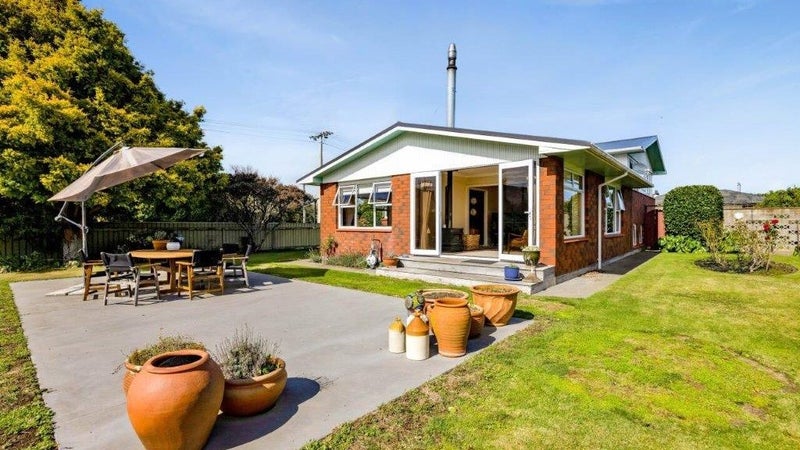 27 Cameron Street, Hawera - Carousel 1