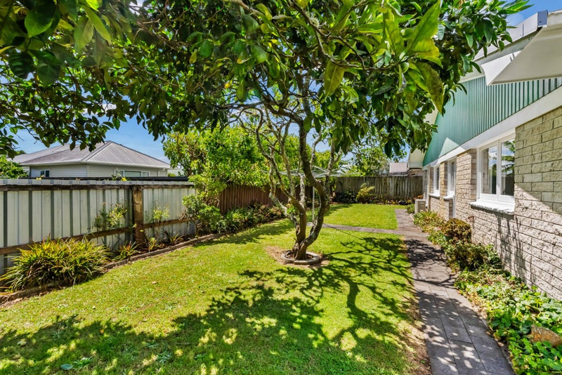1/15 ZEALANDIA ST, Kensington, WHANGAREI - Carousel 12