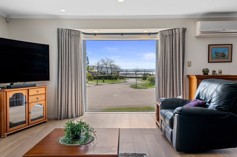 20 Kahurangi Drive, Lynmore, Rotorua - Carousel 1