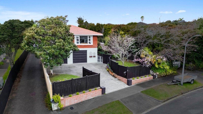 2 Monterey Street, Glendowie, Auckland - Carousel 2