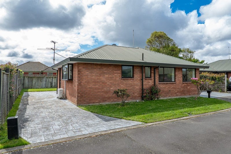 2 Saskia Lane, Somerfield, Christchurch - Carousel 21