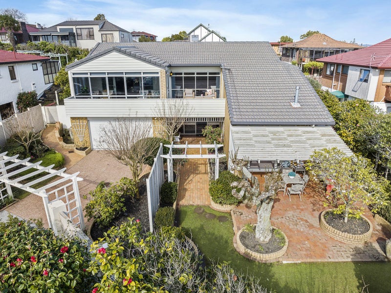 14 Essington Place, Half Moon Bay, Auckland - Carousel 2