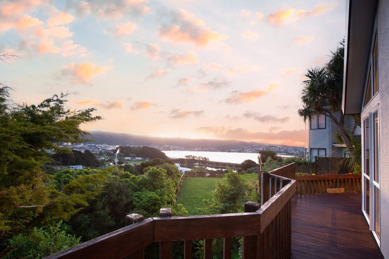 12 Tombane Terrace, Papakowhai, Porirua - Carousel 1