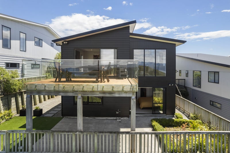 32 Epic Way, Newlands, Wellington - Carousel 1