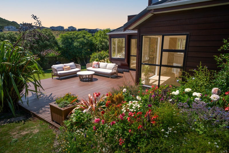 14 Aintree Grove, Churton Park, Wellington - Carousel 39