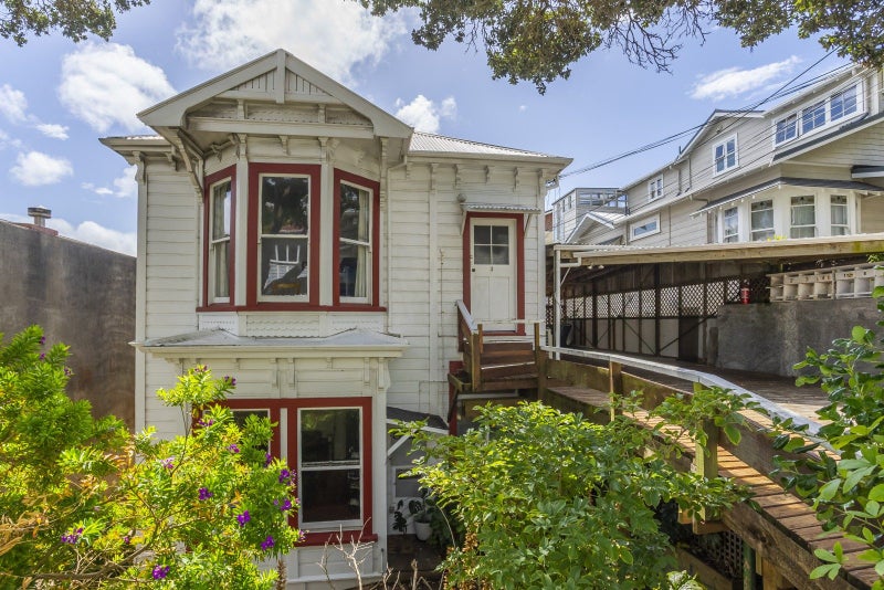 51 Hawker Street, Mount Victoria, Wellington - Carousel 1