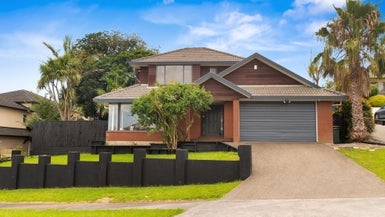 1/40 Jane Eyre Drive, Somerville, Auckland - Carousel 1