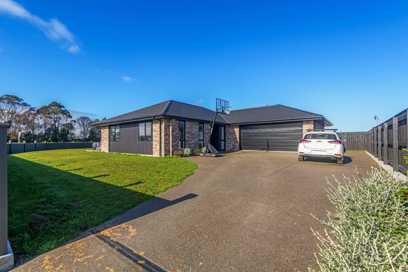 20 Turoa Street, Feilding, Feilding - Carousel 1