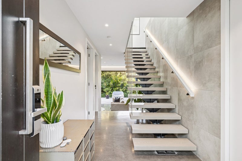 4B Finch Street, Morningside, Auckland - Carousel 2