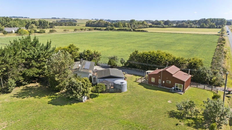 118 Green Road, Awahuri, Palmerston North - Carousel 1
