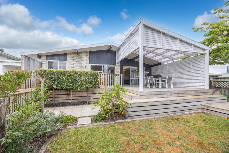 141 Newcastle Road, Nawton, Hamilton - Carousel 1