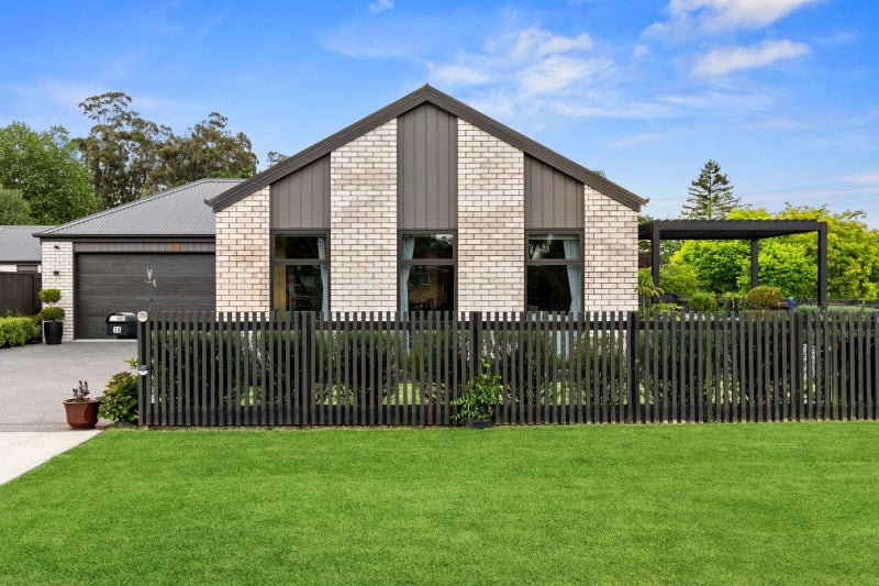 1A Fairburn Place, Leamington, Cambridge - Carousel 1